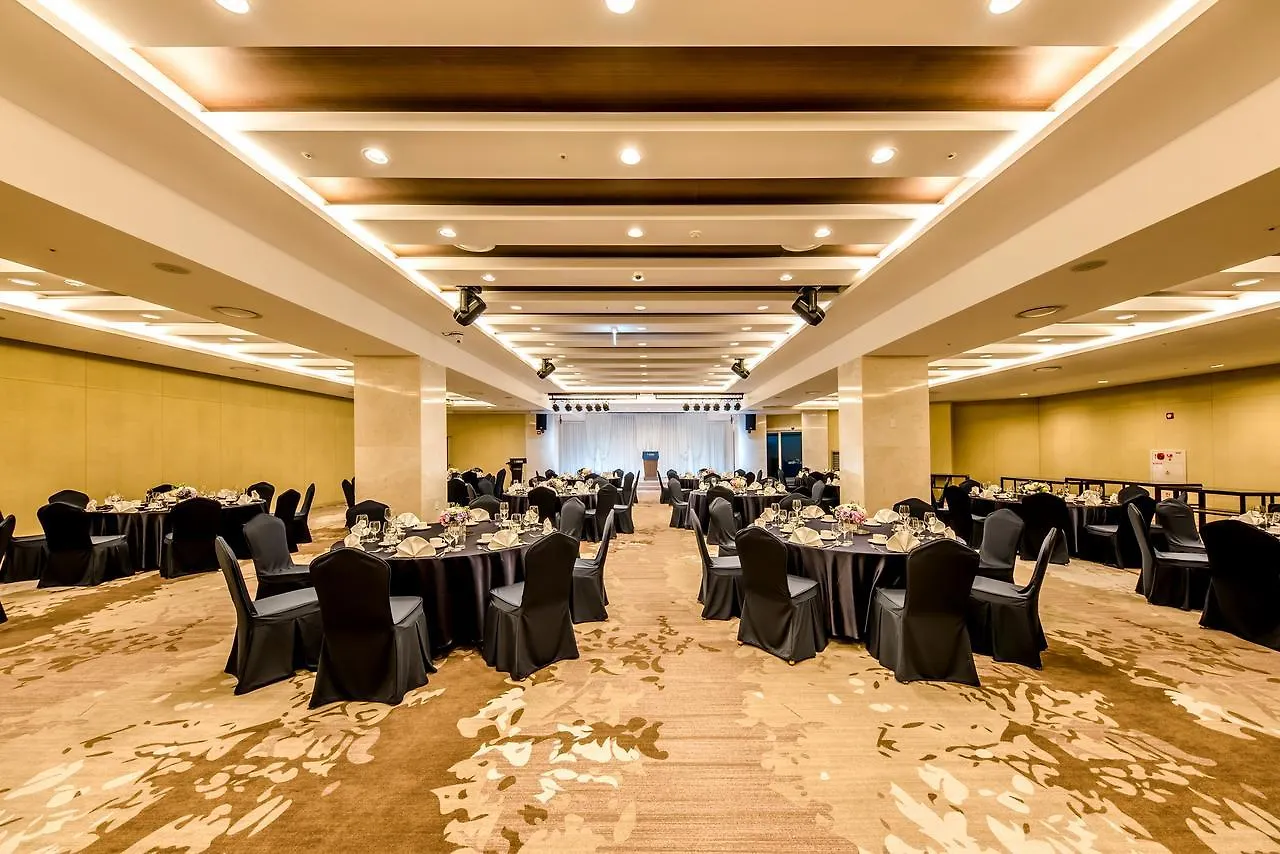 ג'גו Hotel Sirius